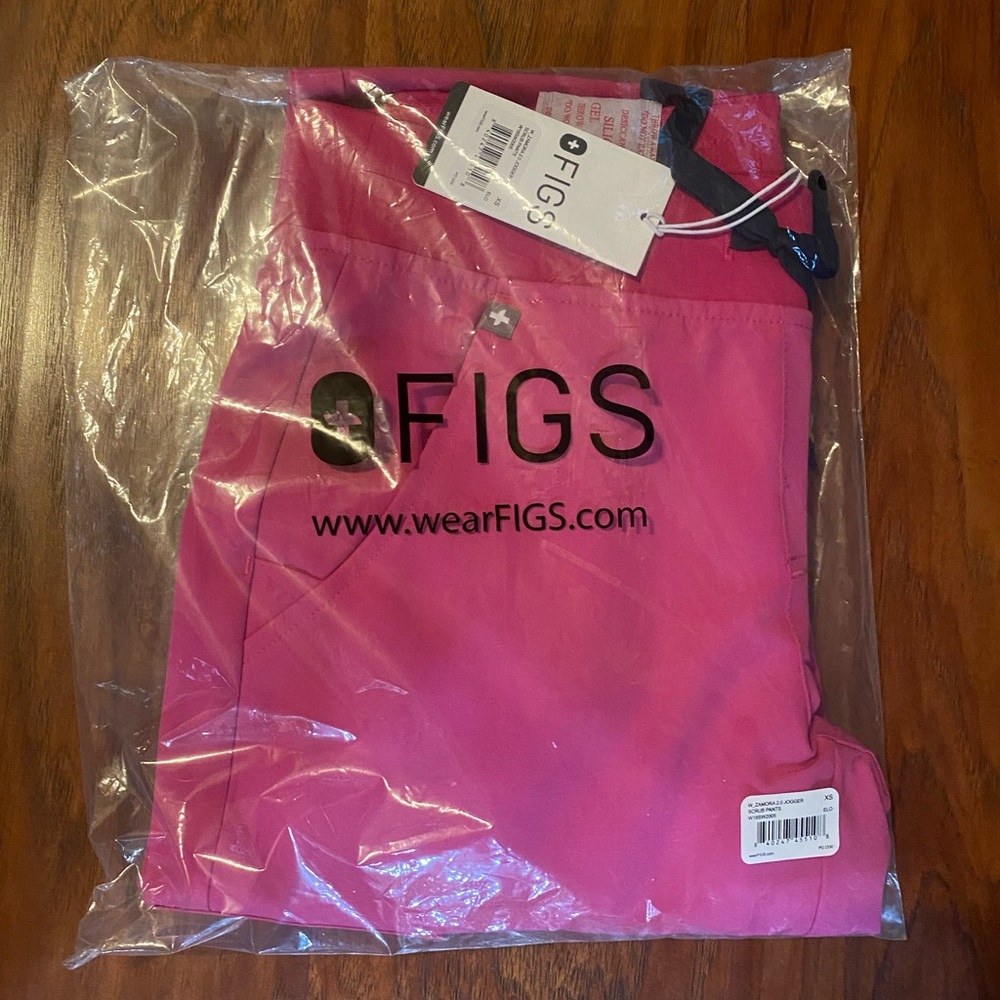 NWT FIGS Electric Orchard Joggers